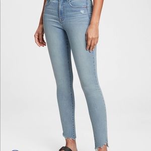 Gap True Skinny Jeans